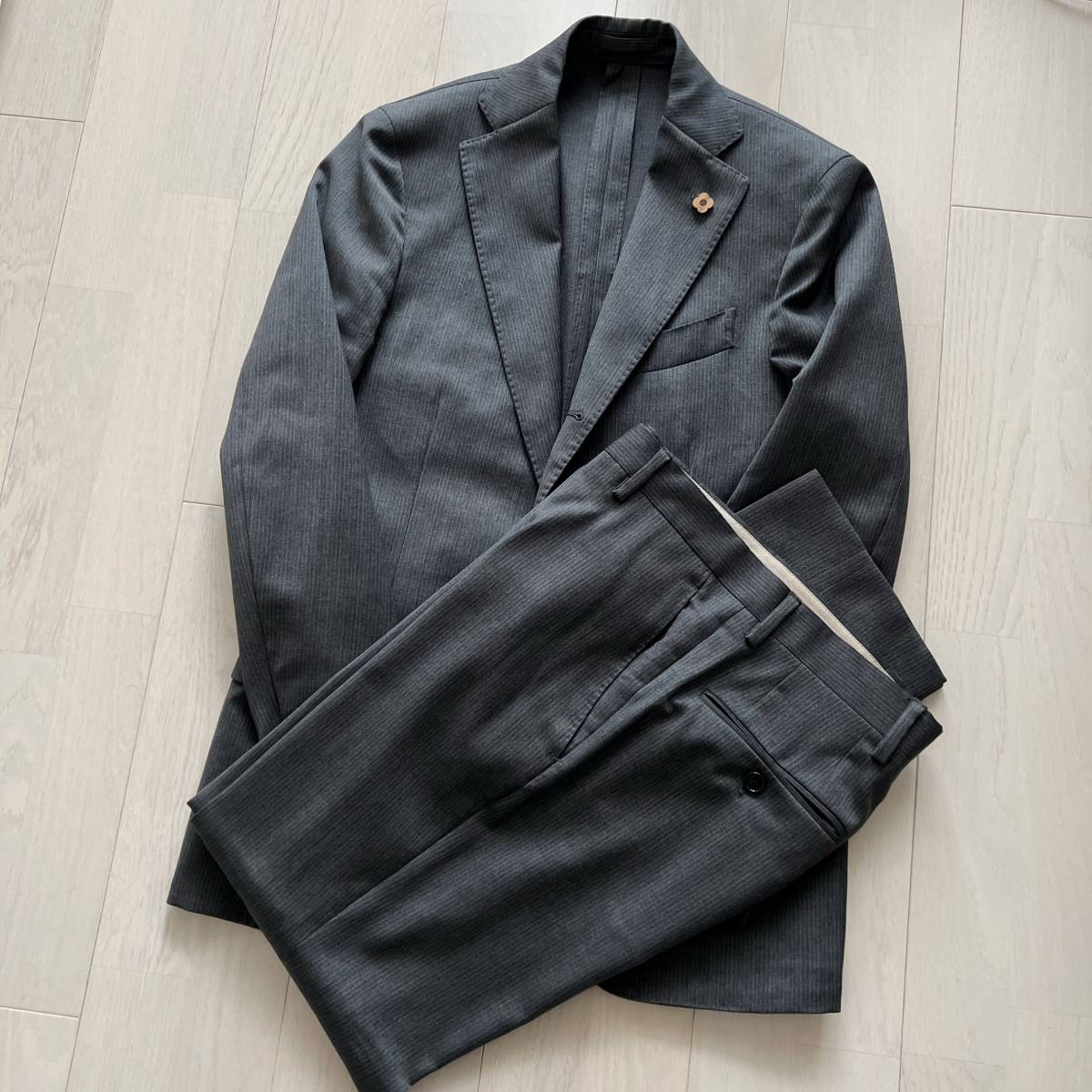 LARDINI 定価12万 セットアップ スーツ グレー 44 ジャケット 特価