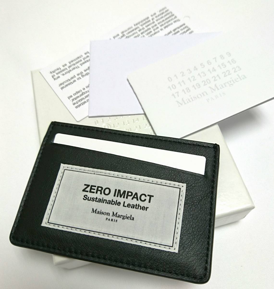 新品 メゾンマルジェラ 4ステッチ レザー カード ケース カードホルダー パス 定期入れ ZERO IMPACT CARD CASE 黒 ロゴ ゼロインパクト