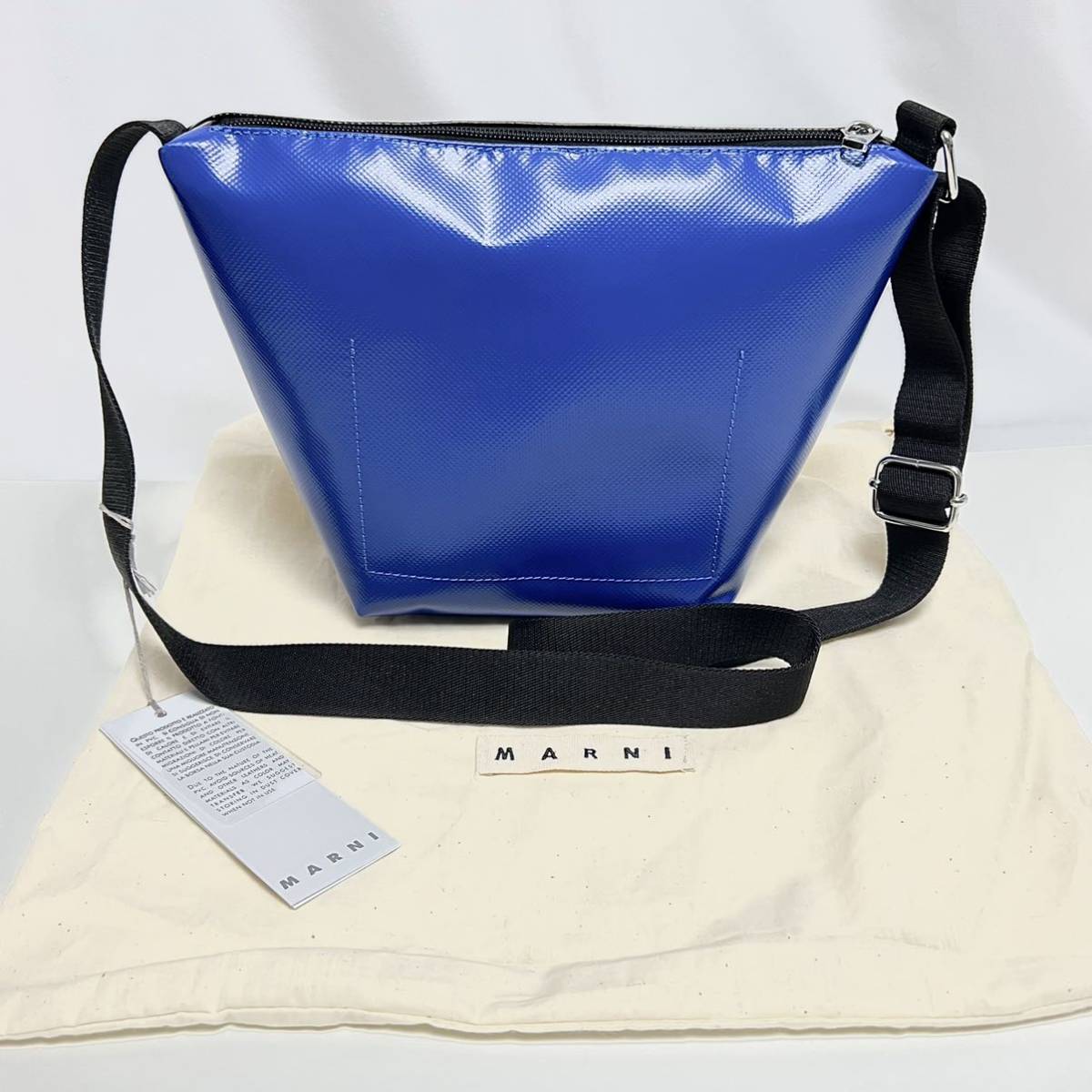  новый товар Marni MARNI TRIBECA сумка на плечо PVCbai цвет чёрный синий tech s коричневый -do сумка черный сумка на плечо Logo водонепроницаемый плечо ..