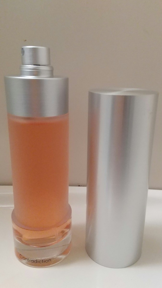 世界有名な Calvin Kleinカルバンクライン コントラディクション 50ml