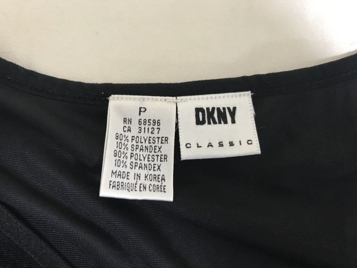 美品本物ダナキャランDKNYストレッチVネックベロア半袖Tシャツ 美品本物ダナキャランDKNYストレッチVネックベロア半袖Tシャツ