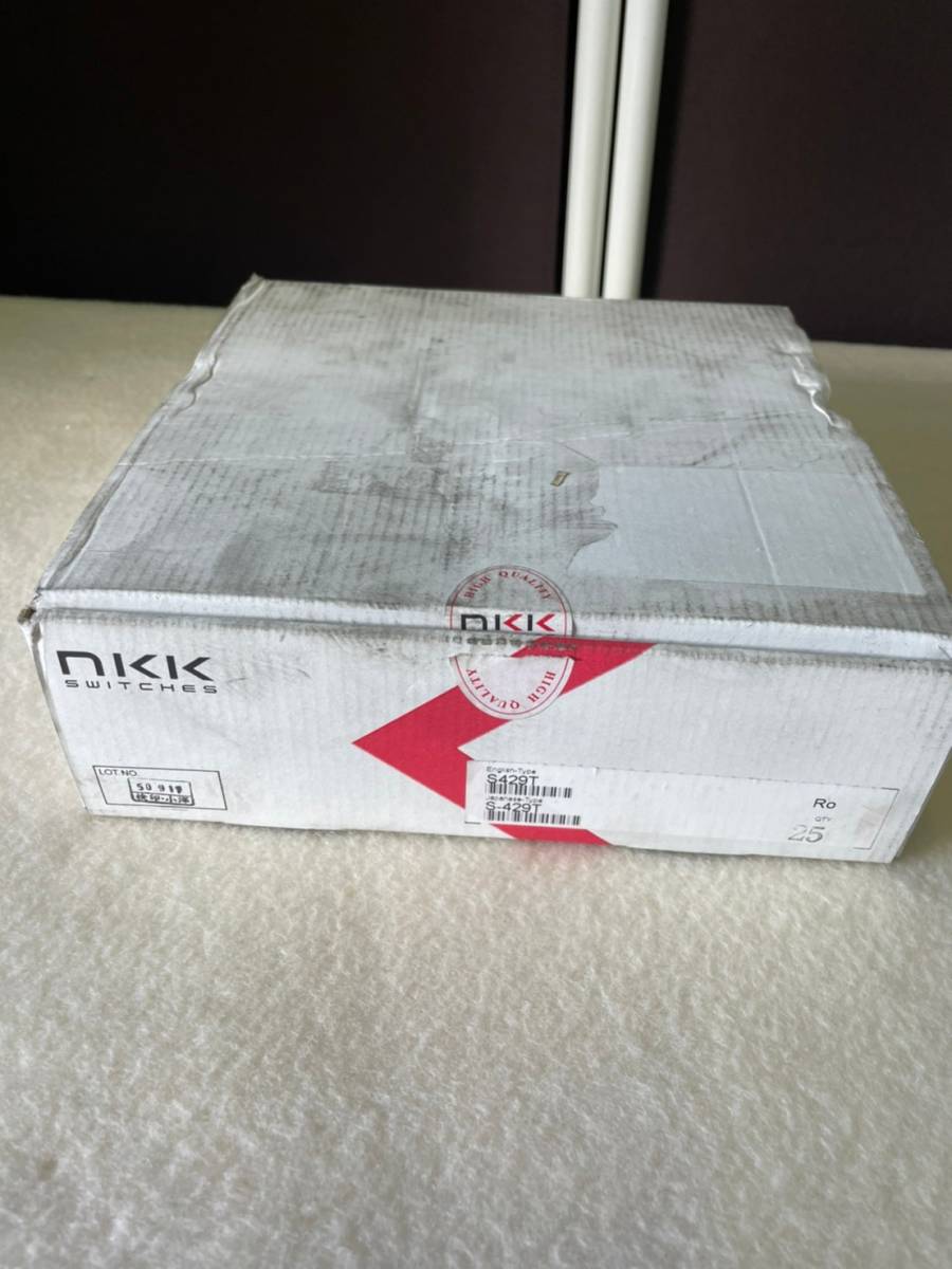 現品限り一斉値下げ! 小形トグルスイッチ(Sシリーズ)/トグル SシリーズS-429T/NKK SWITCHES/未使用品/25個入り/SS109-1 スイッチ 現品限り一斉値下げ! 小形トグルスイッチ(Sシリーズ)/トグル SシリーズS-429T/NKK SWITCHES/未使用品/25個入り/SS109-1 スイッチ