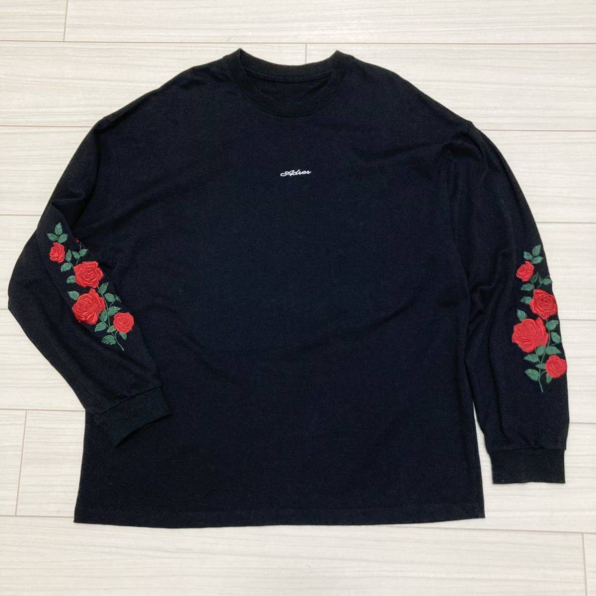 良品◆ADRER アドラー◆袖バラ 薔薇刺繍 ビッグシルエット ロングTシャツ S 黒 ブラック 赤 花柄 長袖 ロンT オーバーシルエット