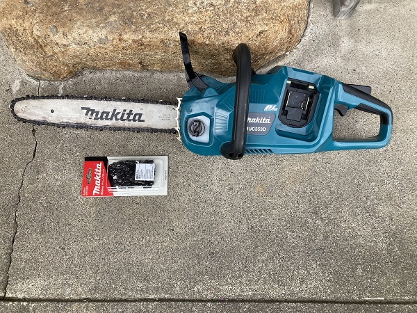 送料無料】makita マキタ 36V(18V+18V) 充電式チェンソー 350mm