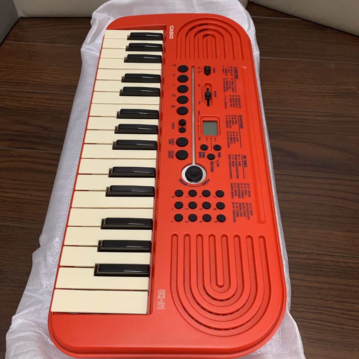 CASIO カシオ 32 ミニ鍵盤 電子キーボード UK-01 ミニキーボード レッド