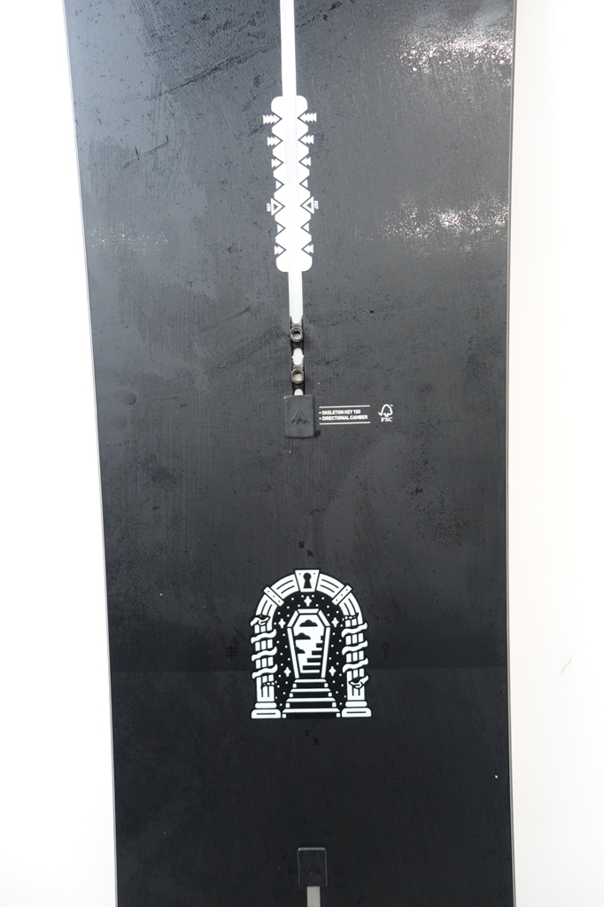 フリーラン パウダー 19/20 BURTON SKELETON KEY 150cm フリーラン パウダー 19/20 BURTON SKELETON KEY 150cm