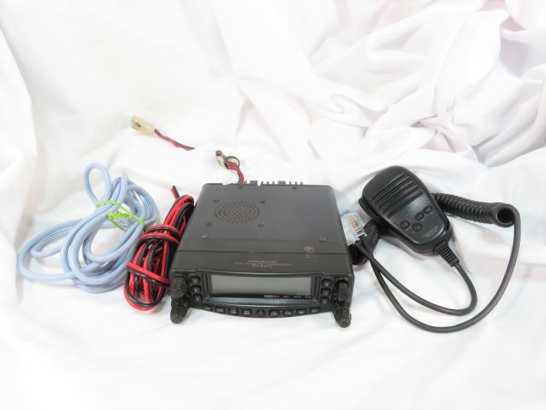 YAESU FT-8800 144/430 20W/20W デュアルバンド セパレート付