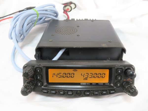 YAESU FT-8800 144/430 20W/20W デュアルバンド セパレート付