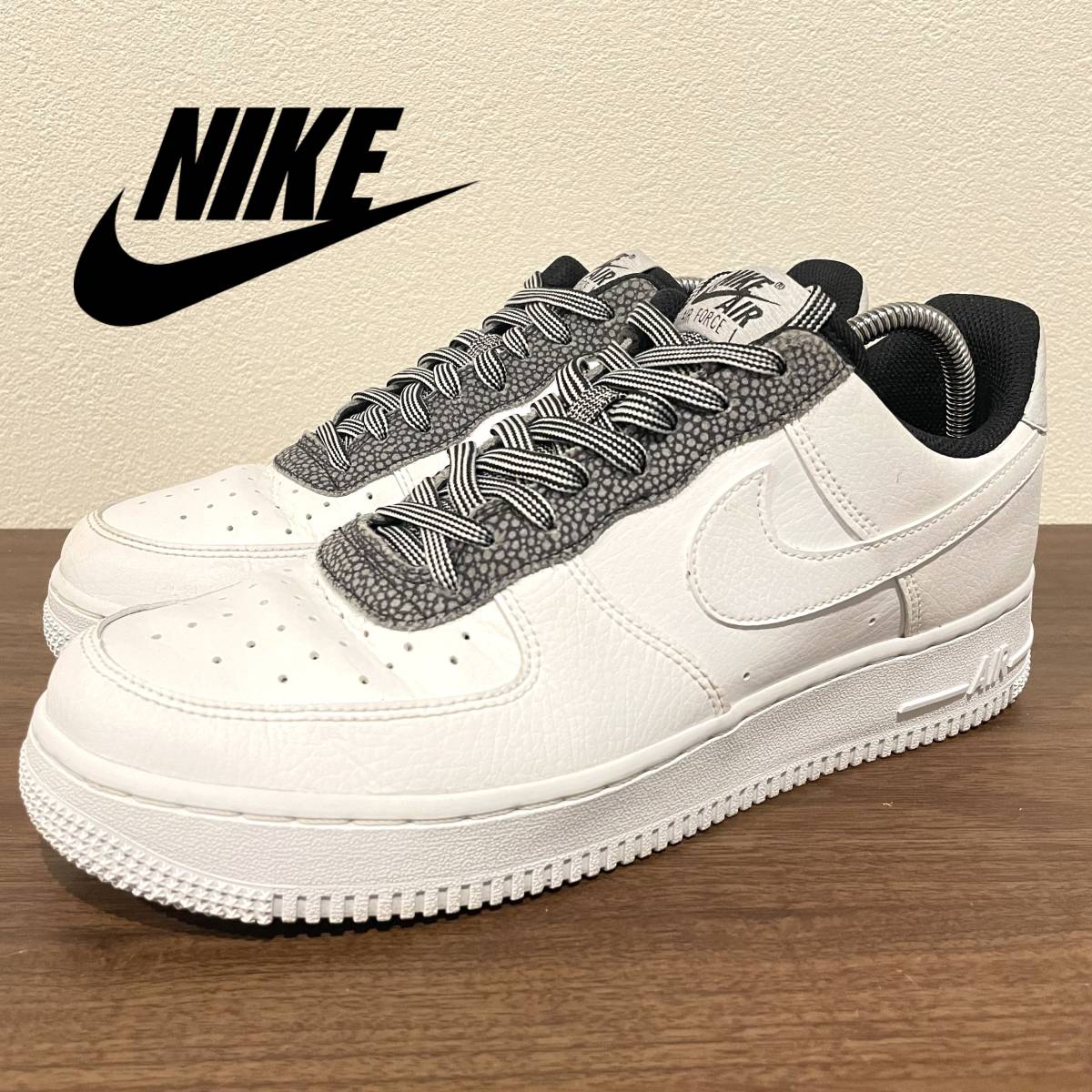 NIKE AIR FORCE 1 07 LV8 4 ナイキ エア フォース ワン ホワイト NIKE AIR FORCE 1 07 LV8 4 ナイキ エア フォース ワン ホワイト