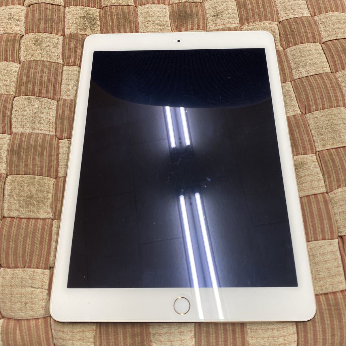 おすすめ】 まなと様 iPad Air2 中古の人気アイテム 64GB Air2 Wi-Fi
