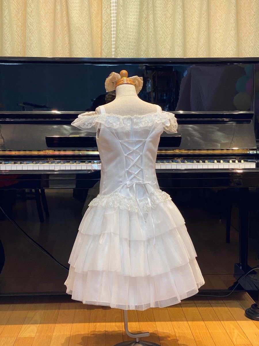 バレリーナみたいなドレス　レースと3段スカートが個性的　リボンバレッタ付 発表会 演奏会 ステージ衣装