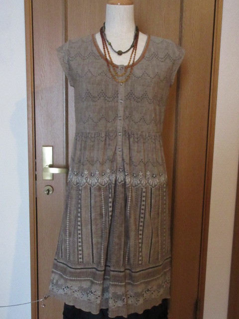 E)# made in Japan brand goods #inosente[niecenies]# gray ju series / race pattern # wrinkle ...!. travel certainly!# tunic / One-piece 