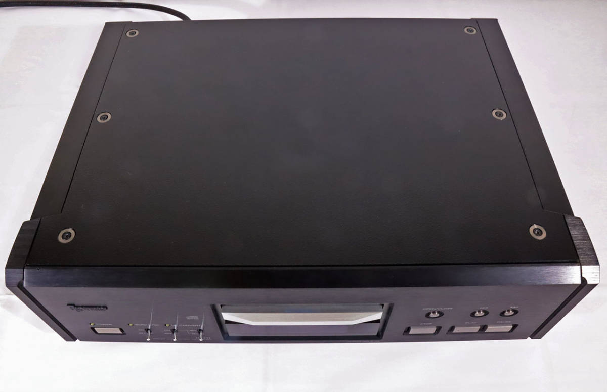 エソテリック ESOTERIC P-70VU CDトランスポート ピックアップ/コンデンサ72個など主要消耗部品を交換の画像2