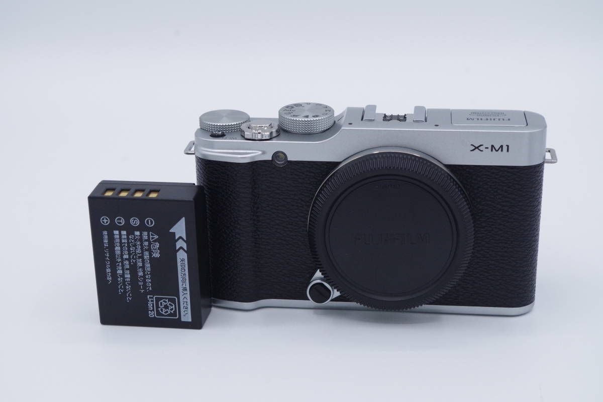 b0092【良品】 FUJIFILM フジフイルム X-M1 ボディ シルバー www.esole.eu