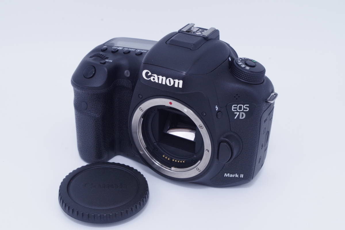 #b0107【良品】 Canon キヤノン EOS 7D Mark II ボディ