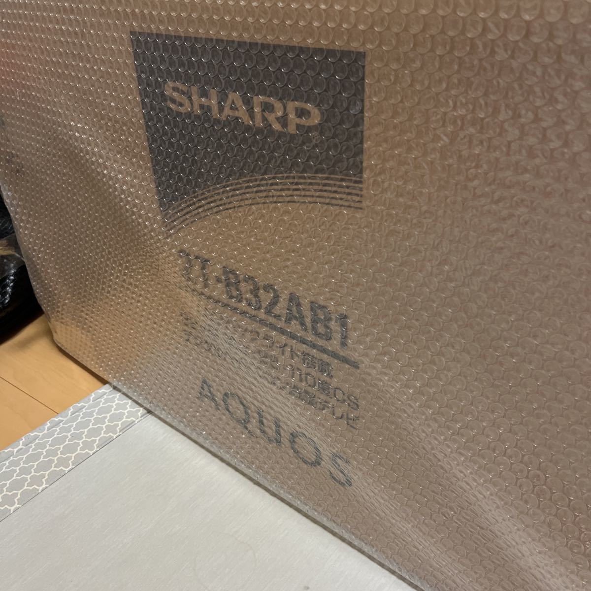 新品 シャープ 32V型 デジタルハイビジョン液晶テレビ AQUOS アクオス