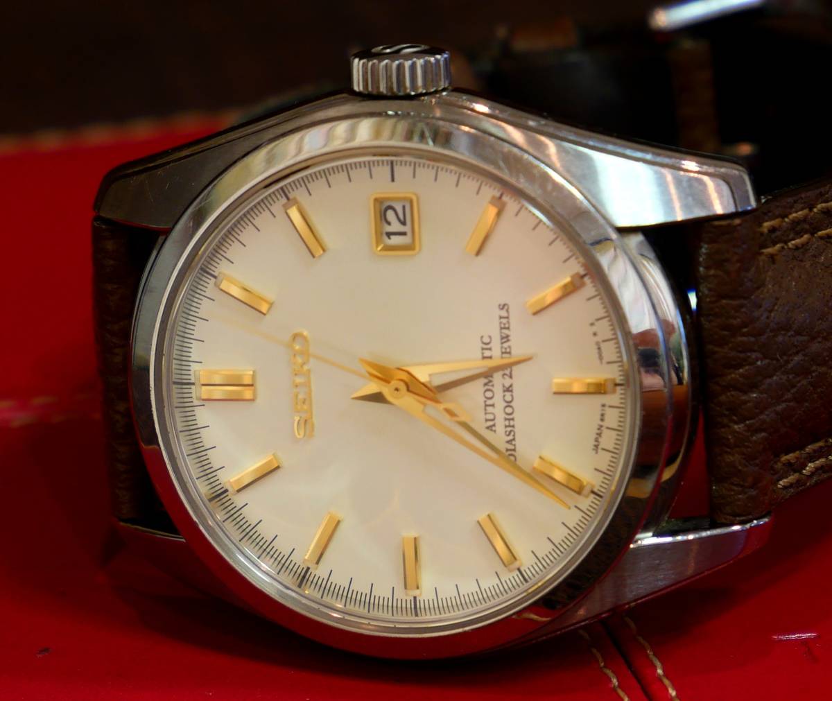 SEIKO AUTOMATIC DIASHOCK 23 JEWELS 6R15-00A0 自動巻き シースルー