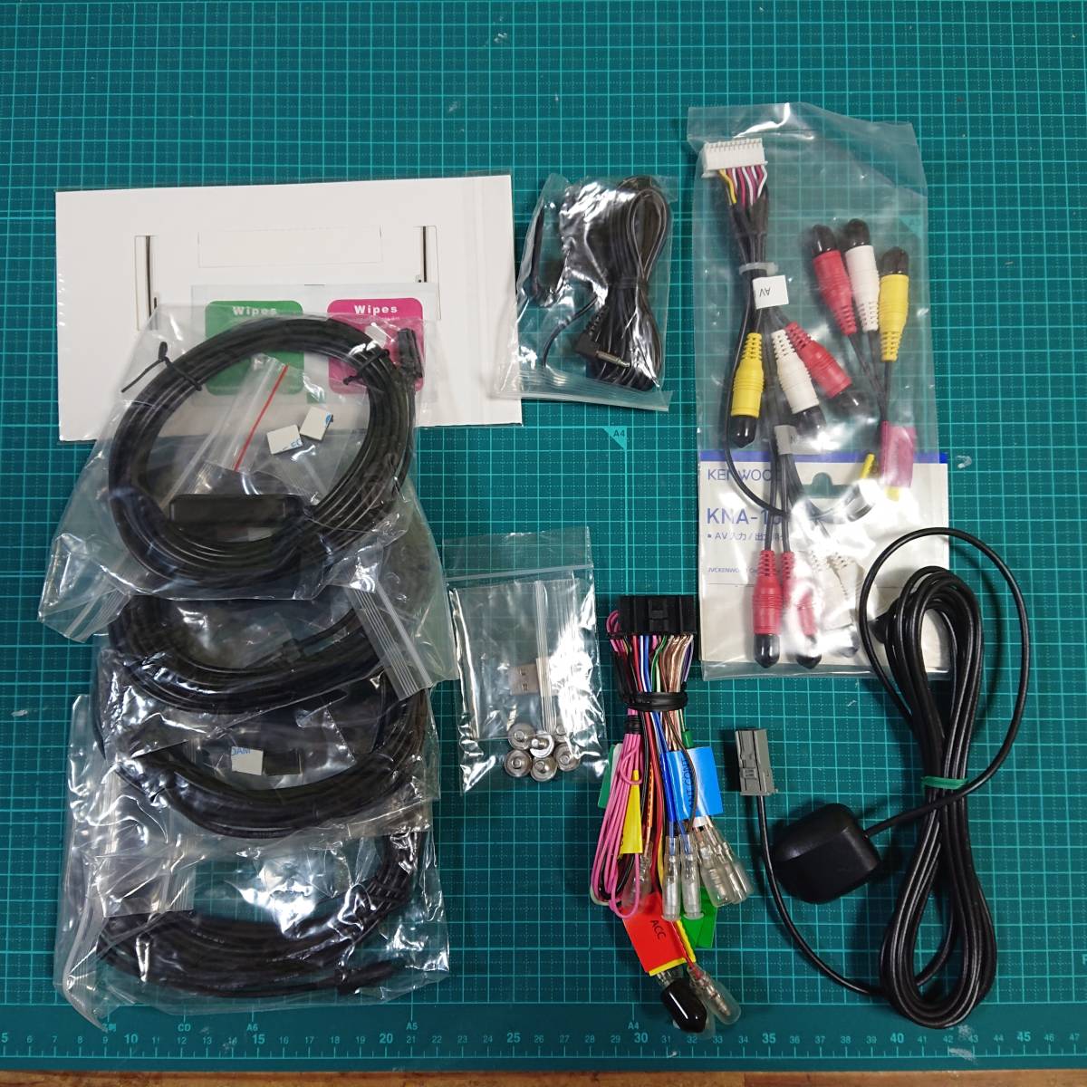 格安 良品 MDV-Z702W 1週間保証 ハイレゾ Bluetooth 最新地図 メーカー