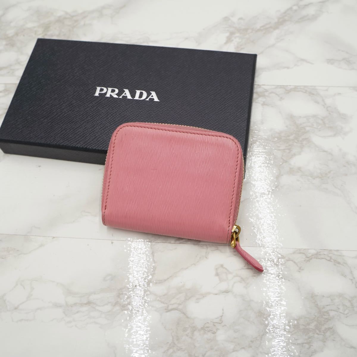 極美品カード付き/希少色】PRADA プラダ 長財布 サフィアーノ ピンク