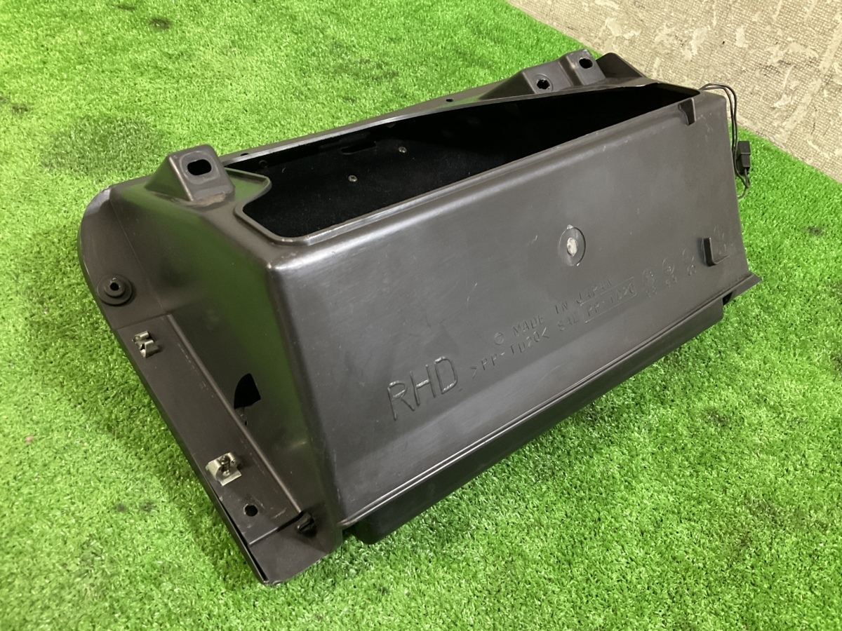 g1043334168 レガシィ　ワゴン　BH5　B型　純正　グローボックス　BE5_画像4