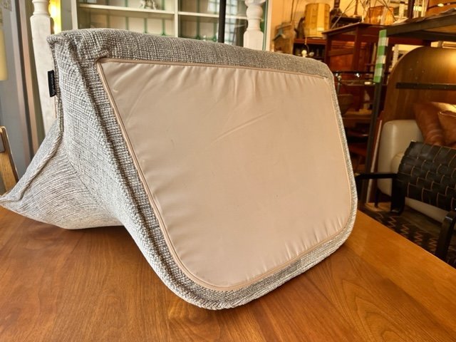 良品 ligne roset/リーンロゼ PRADO ロゼプラド 背クッション 良品 ligne roset/リーンロゼ PRADO ロゼプラド 背クッション
