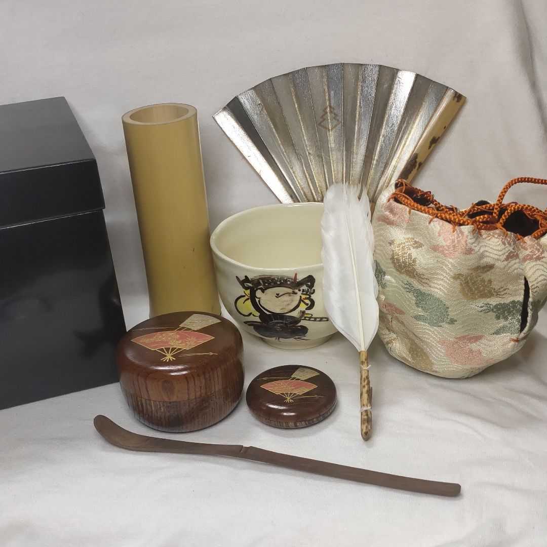 茶道具黒塗り漆木製茶箱京焼茶碗木製棗+香合西陣織仕覆羽箒茶杓扇子