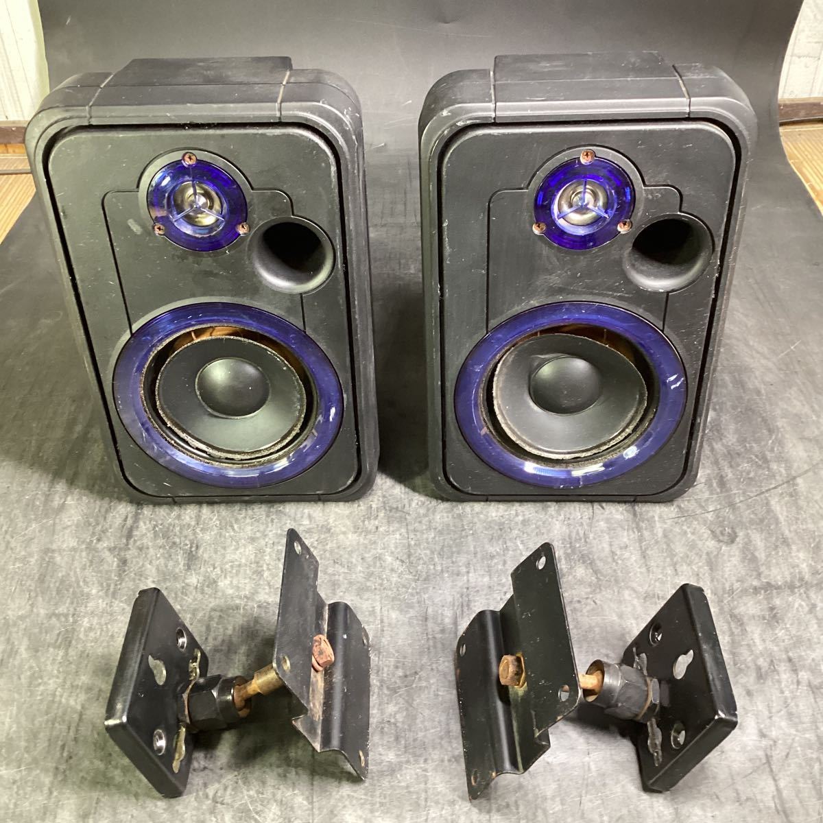 Yahoo!オークション - JBL スピーカー CONTROL CM52 ペア 金具 Yahoo!オークション - JBL スピーカー CONTROL CM52 ペア 金具