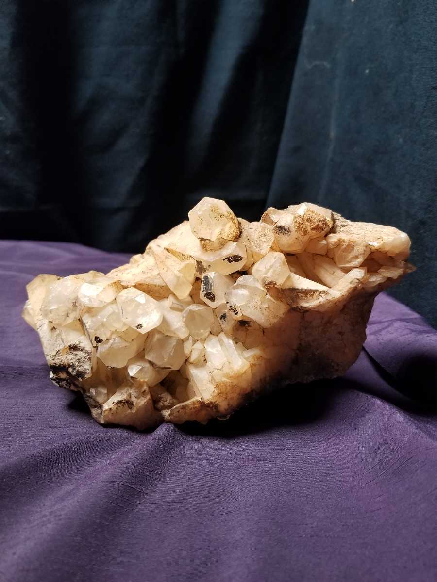 愛石家放出品】《水晶原石》「重量、約1.7kg」原石観賞石天然希少石