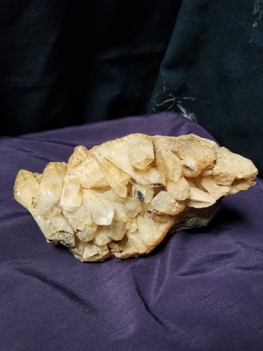 愛石家放出品】《水晶原石》「重量、約1.7kg」原石観賞石天然希少石