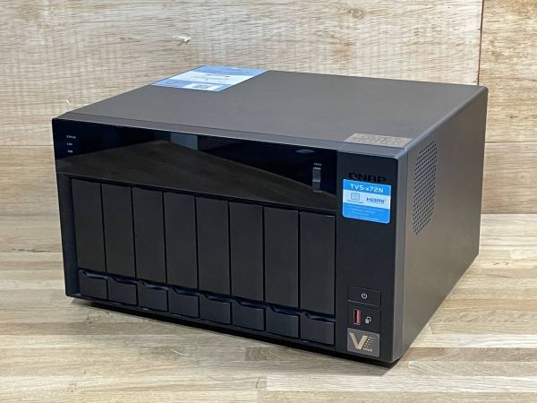 QNAP TVS-872N NAS 8ベイ 1円スタート_画像1