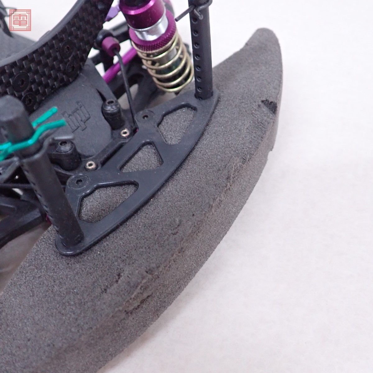 hpi-racing pro4 シャーシ アンプ KSC1100FR/受信機 KR-202A/サーボ/モーター搭載 電動RC おまけ プロポ他付 動作未確認 現状品【20_画像9