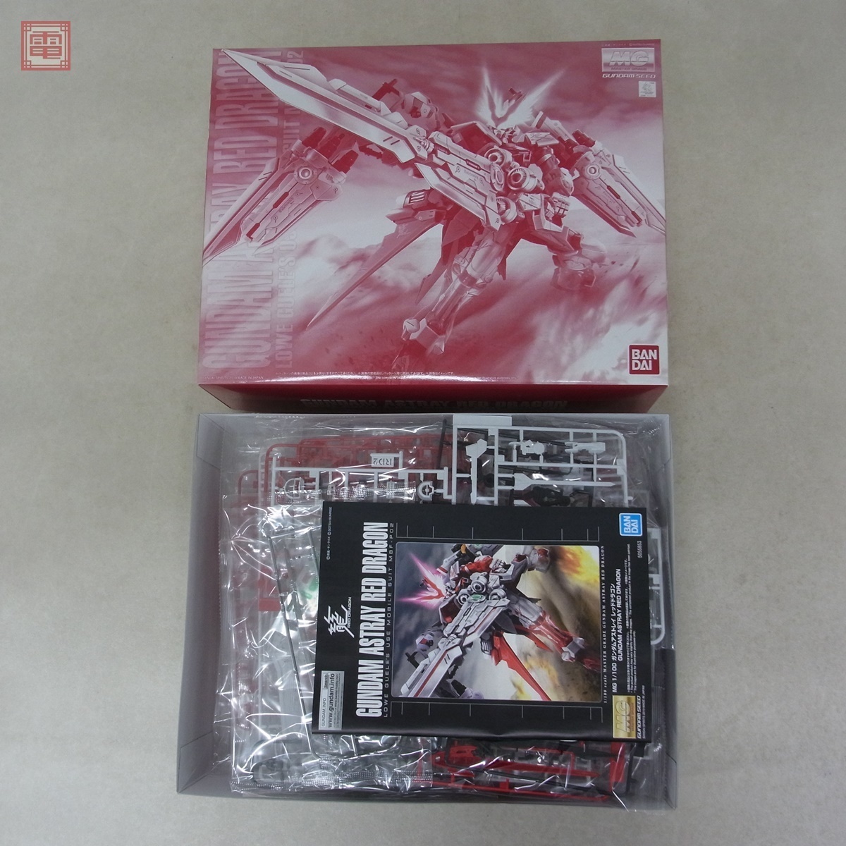 未組立 プレミアムバンダイ限定 MG 1/100 ガンダムアストレイ レッド