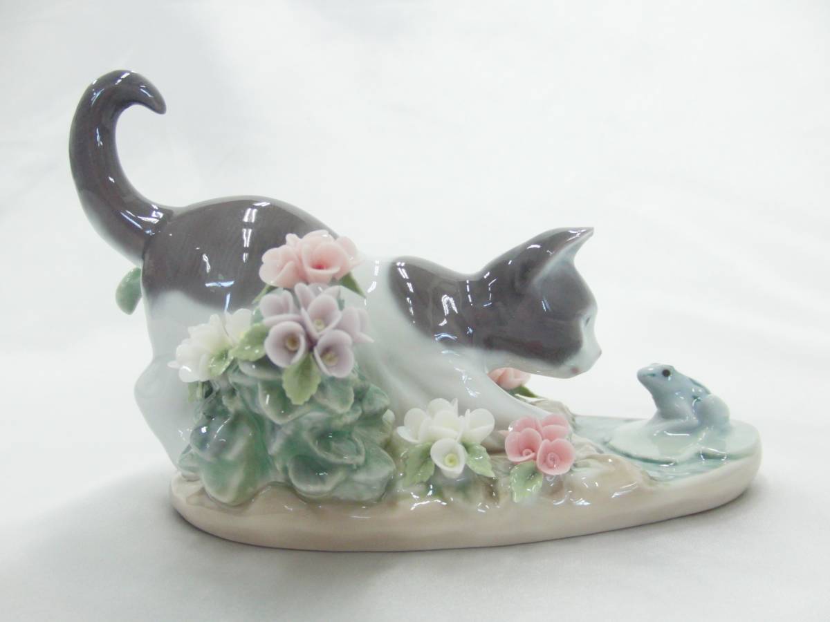 リヤドロ LLADRO 1442 猫 ねこ ネコ 蛙 かえる カエル にらみ合い