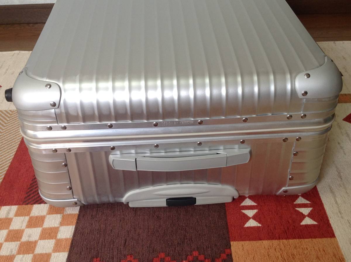 未使用 リモワ RIMOWA トパーズ 930 70 未使用 82リットル 2輪 未使用 リモワ RIMOWA トパーズ 930 70 未使用 82リットル 2輪
