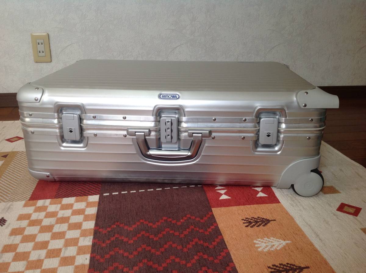 未使用 リモワ RIMOWA トパーズ 930 70 未使用 82リットル 2輪 未使用 リモワ RIMOWA トパーズ 930 70 未使用 82リットル 2輪