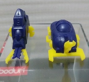 ●○レトロおまけプラ　カブトムシ　クワガタ　ロボットカー　塩ビ　グリコ　駄菓子屋くじ　ガチャ　当時物　消しゴム○●_画像2