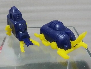 ●○レトロおまけプラ　カブトムシ　クワガタ　ロボットカー　塩ビ　グリコ　駄菓子屋くじ　ガチャ　当時物　消しゴム○●_画像1