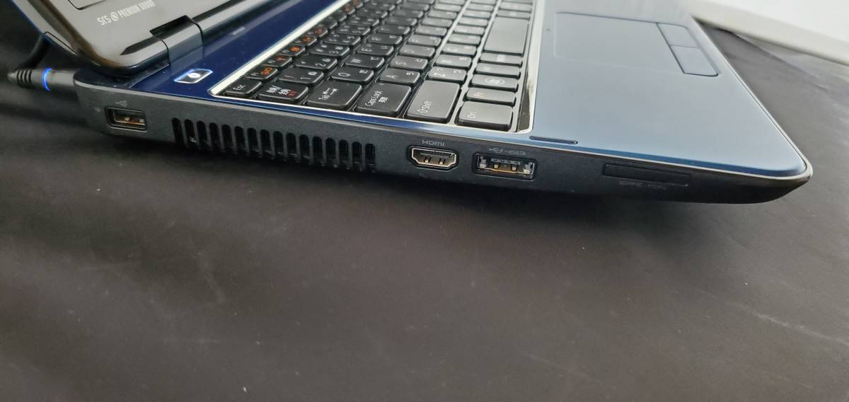 Dell Inspiron N5110 Core i5-2430M 2 4GHz 640GB 4G DVDマルチ 無線