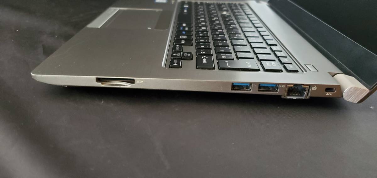第6世代CPU・128GB SSD 8Gメモリ搭載 Dynabook R63/D Core i5-6300U