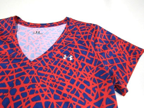 V0996: UNDER ARMOUR アンダーアーマー 半袖シャツ/赤/MD 半袖Tシャツ 半袖カットソー スポーツウェア レディース メンズ ：35_画像2