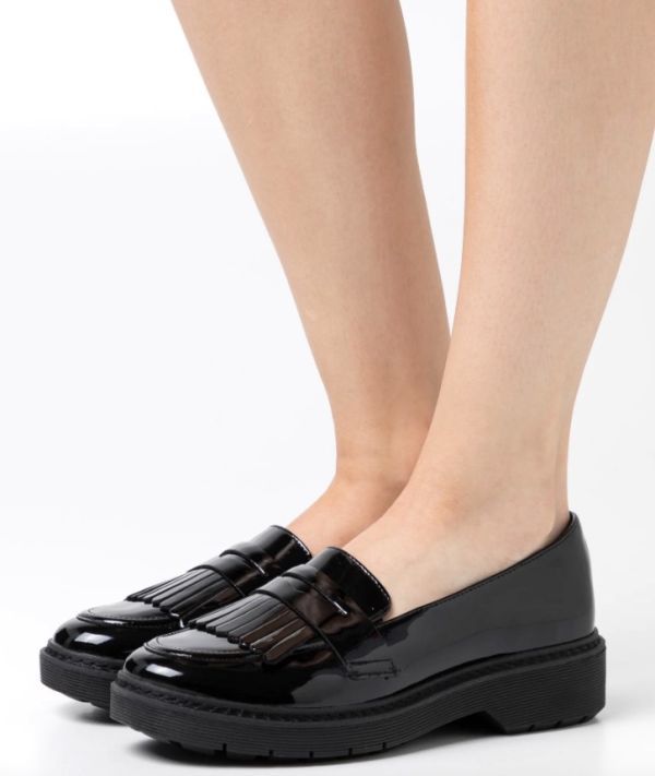 Clarks チャンキー ローファー キルト ブラック レザー Clarks 25.5cm チャンキー キルト ローファー レザー 厚底