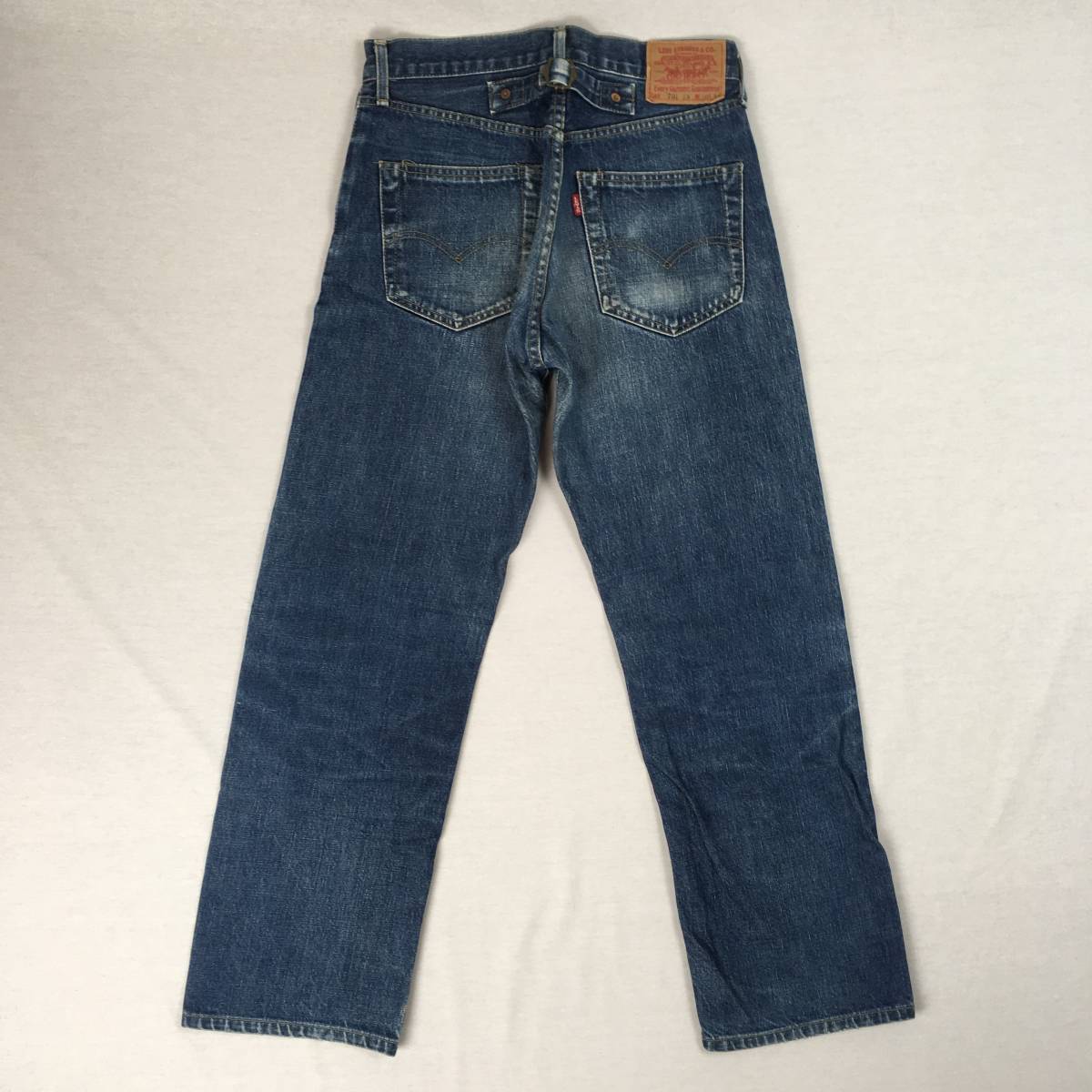 【90s】LEVI'S リーバイス 701XX BIG'E' 日本製 91年 デニム ジーンズ W30 L34 赤耳 セルビッチ 隠しリベット シンチバック 紙パッチ_画像2