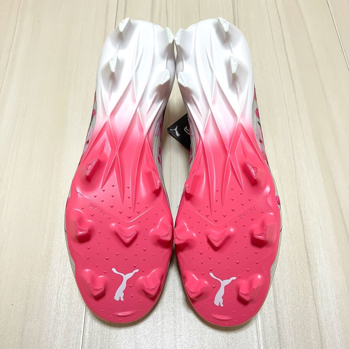 海外限定 世界450足限定 PUMA プーマ ウルトラ1 4 FG/AG Sakura 海外限定 世界450足限定 PUMA プーマ ウルトラ1 4 FG/AG Sakura