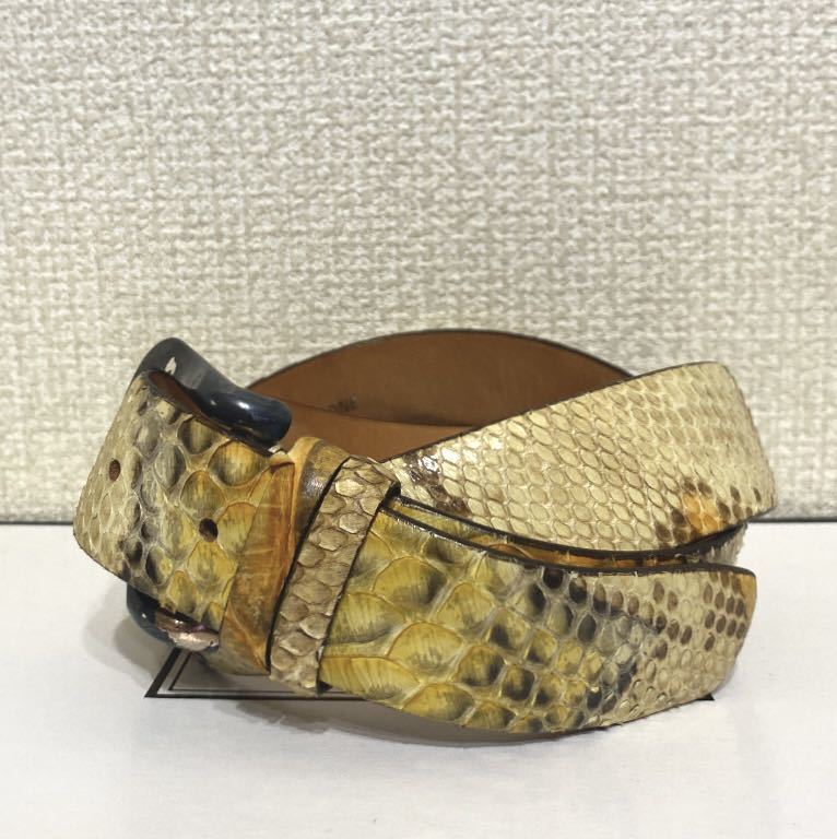 美品 クアトロガッティ quattro gatti パイソンベルト 81〜91