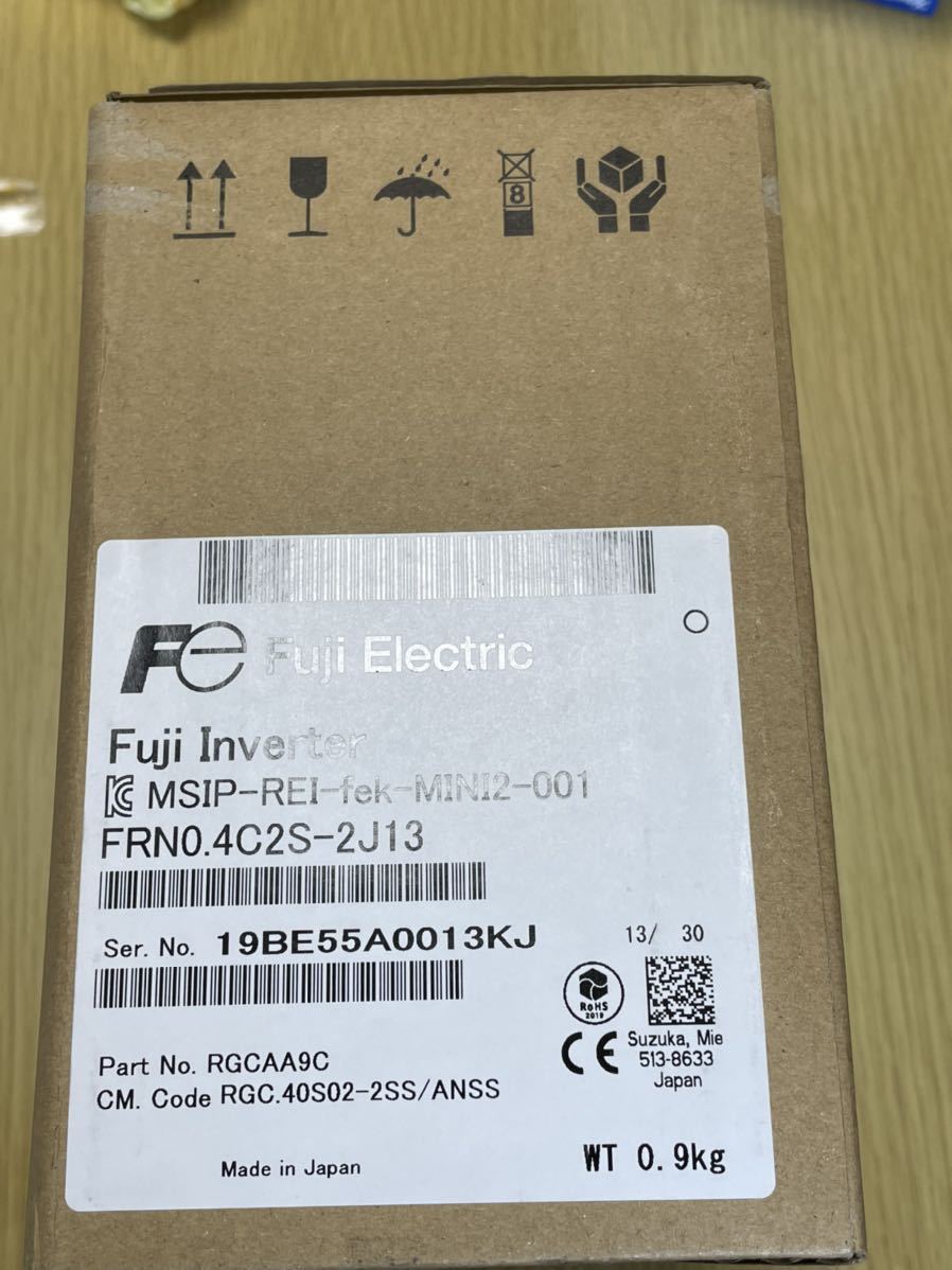 富士電機 インバータ FRN0.4C2S-2J 13 未使用品 インバーター