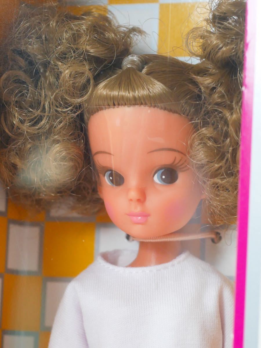 新品未開封】リカちゃんキャッスル☆店舗限定☆復刻版初代リカちゃん