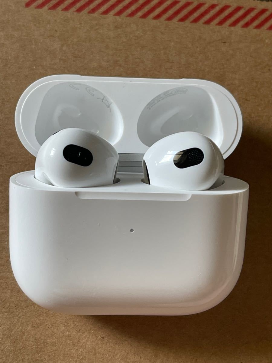 Airpods 第3世代 Apple MME73J/A 未使用に近いです アップル限定保証