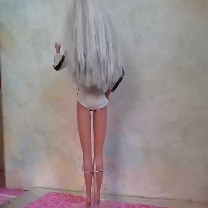 マテル Barbie チアガール？1966年マレーシア “首に割れあり”の画像3