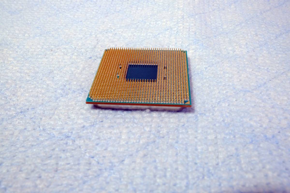 ★AMD CPU Ryzen 3 3200G with Wraith Stealth Boxクーラー付き　難点あり★_画像2