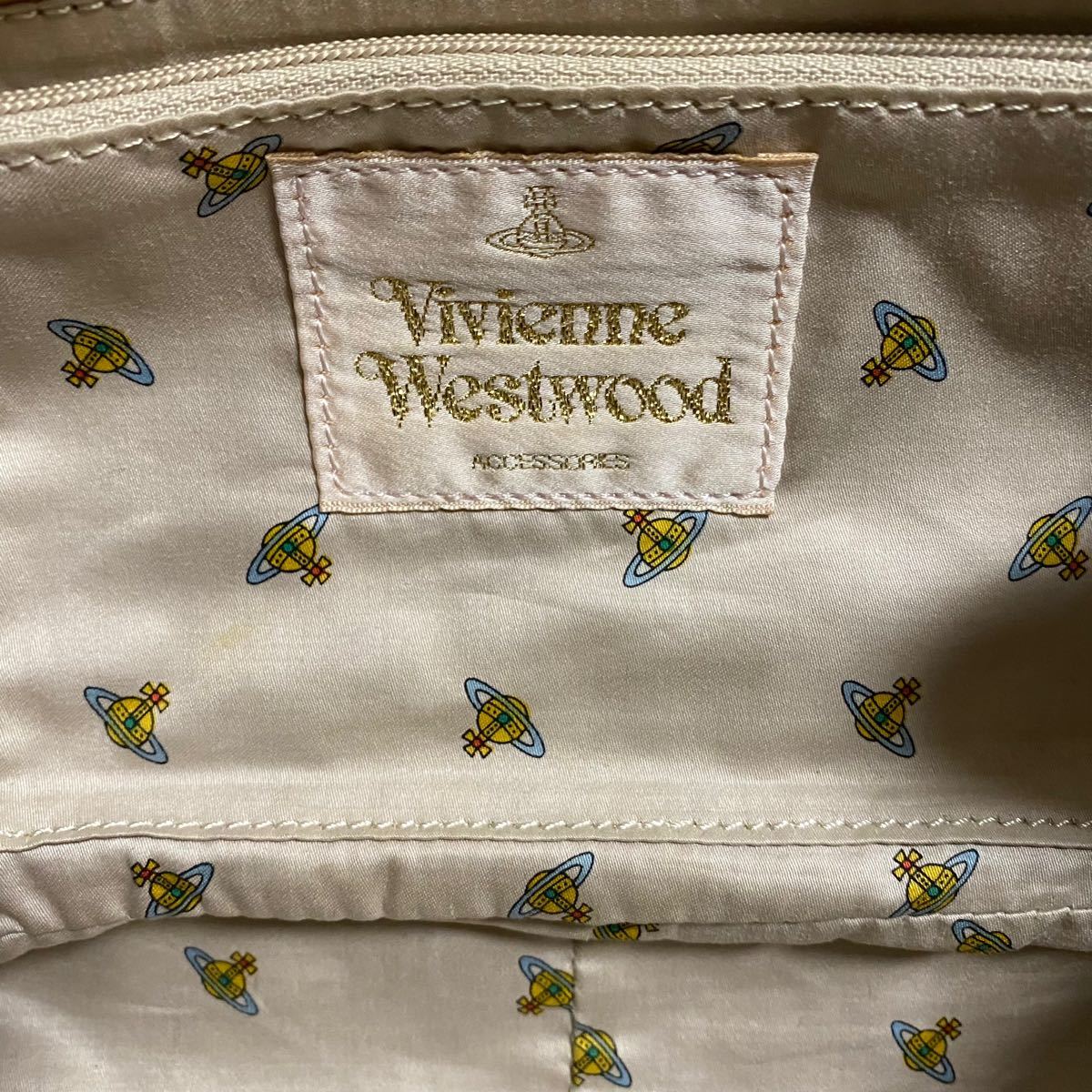 Vivienne Westwood ショルダーバッグ 型押し アコード 匿名配送 Vivienne Westwood ショルダーバッグ 型押し アコード 匿名配送